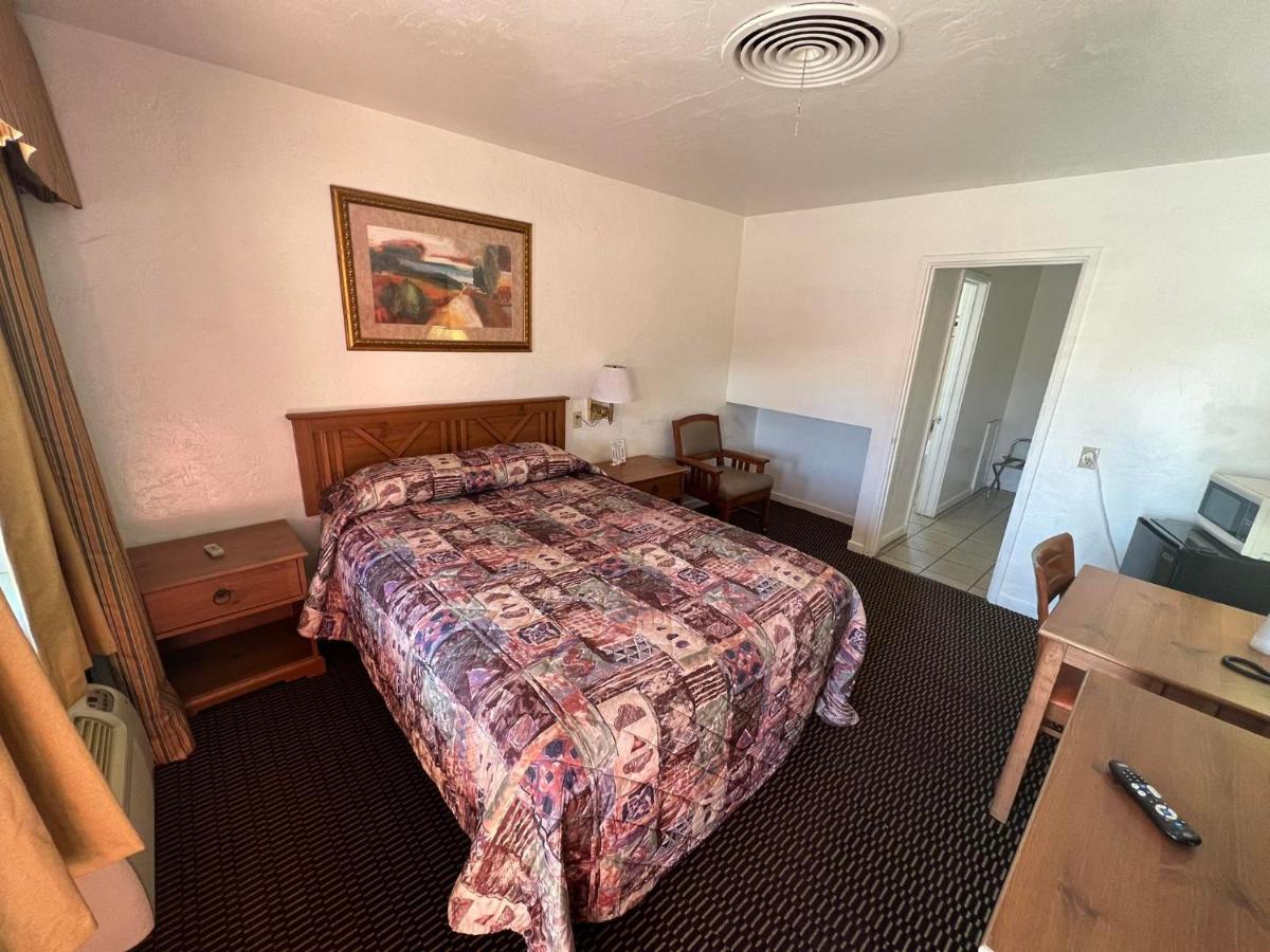 Quail Inn Motel ツーソン エクステリア 写真